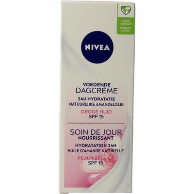 Nivea Essentials hydraterende dagcreme droog/gev SPF15