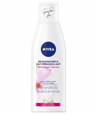 Nivea Essentials reinigingsmelk verzachtend