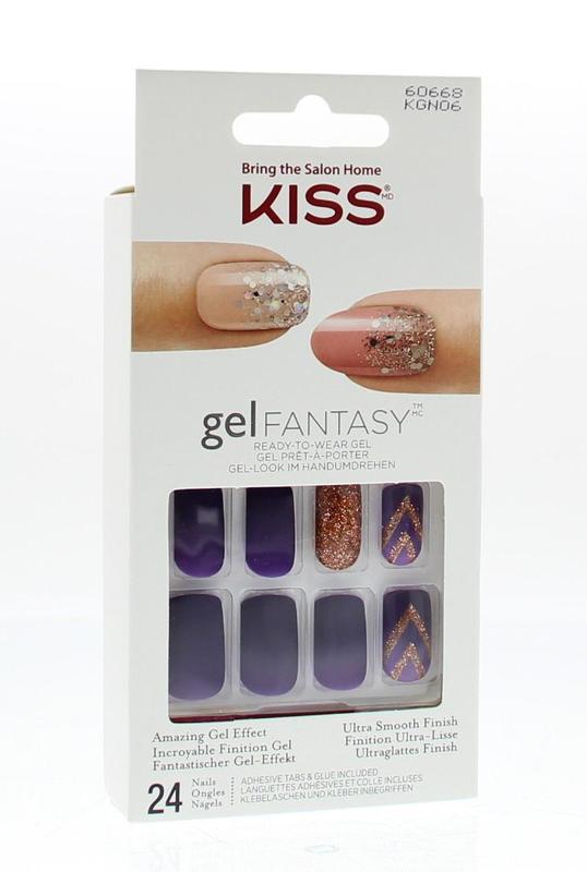 Gel fantasy nails to the max