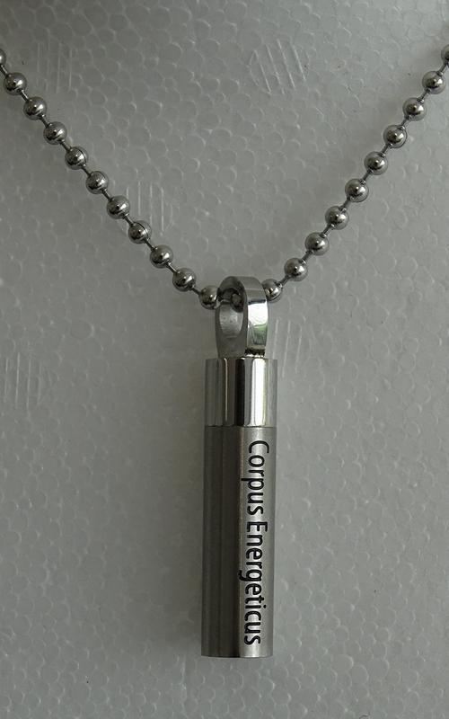 Corpus Energeticus metalen hanger met ketting