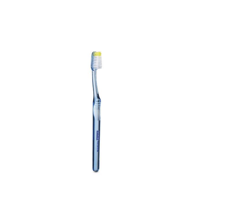 Sensitive tandenborstel met sample tandpasta
