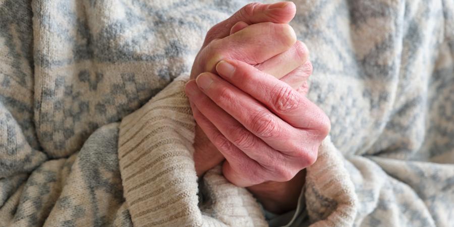 Koude handen en voeten: oorzaken en wat je eraan kunt doen
