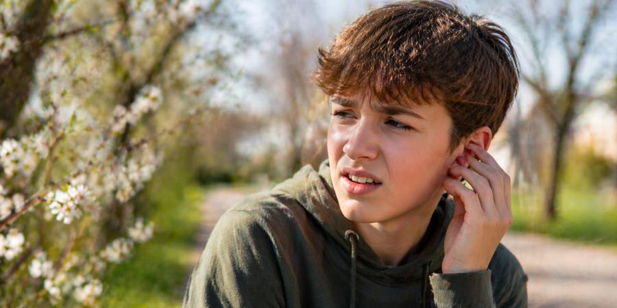 Lente-oren: wat is het en wat kun je eraan doen