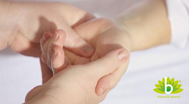 Droge handen in de winter