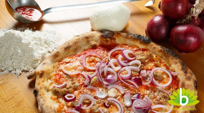 Pizza Tonijn en Rode ui Recept