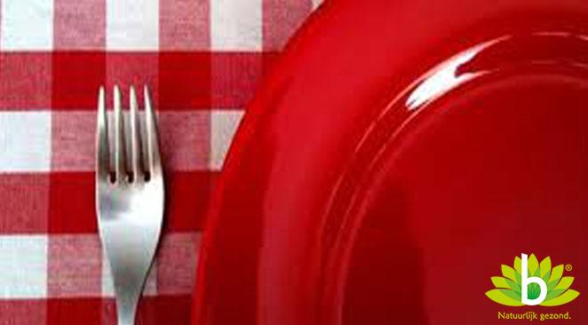 Wilt u afvallen? Koop dan gewoon rood servies!